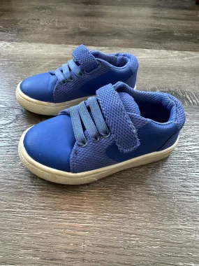Cat and Jack Blue Shoes Like New Size 7, Shoes 7 (Walkers:12-24 mth)