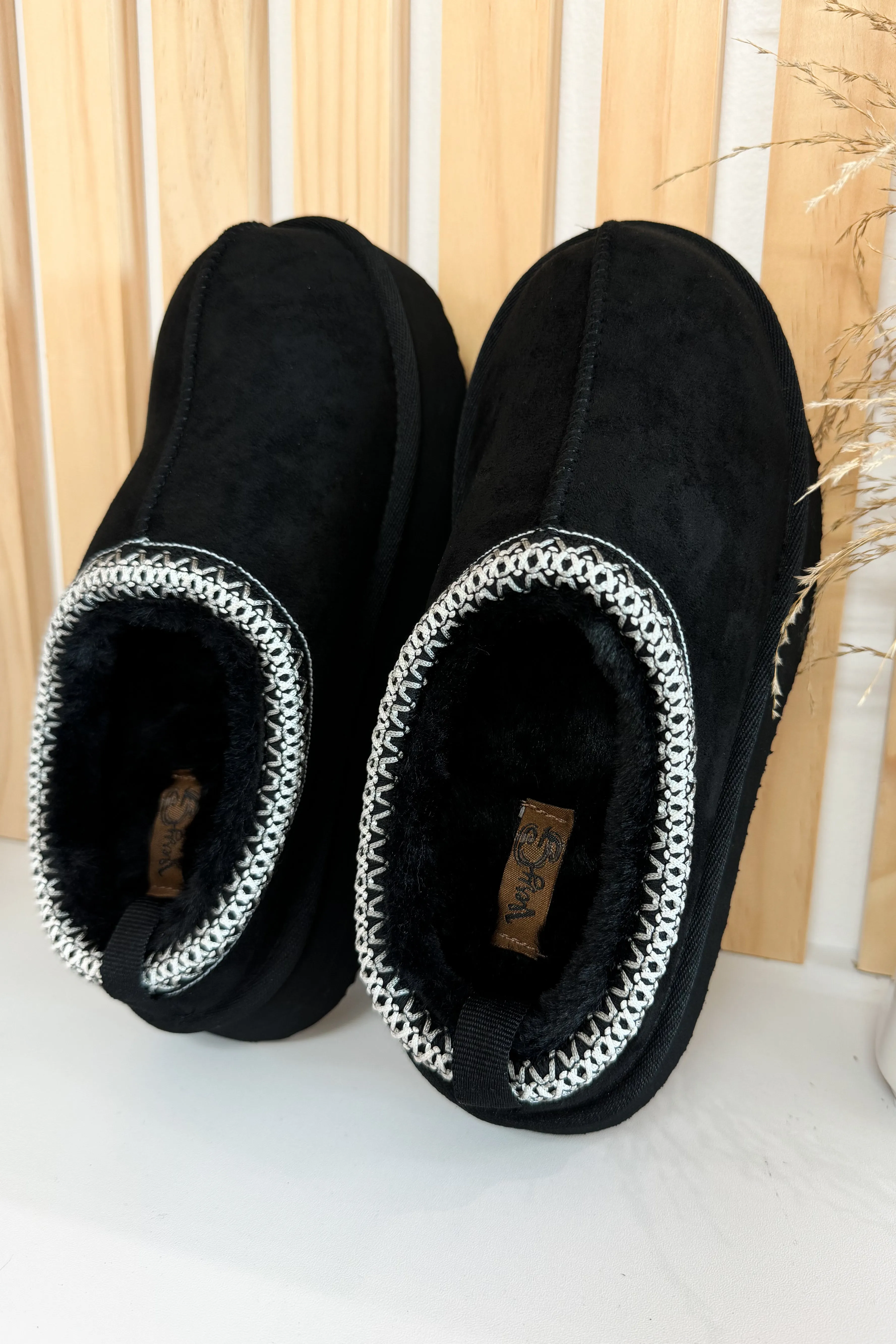 Very G Charlie Slippers (Black)